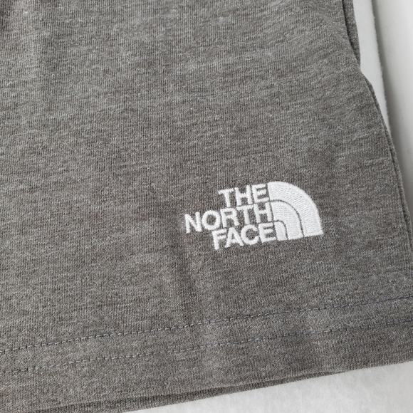 The North Face Boys Tri-Blend Heather Gray Pull On Comfort Sports Shorts Size XL - Picture 2 of 10